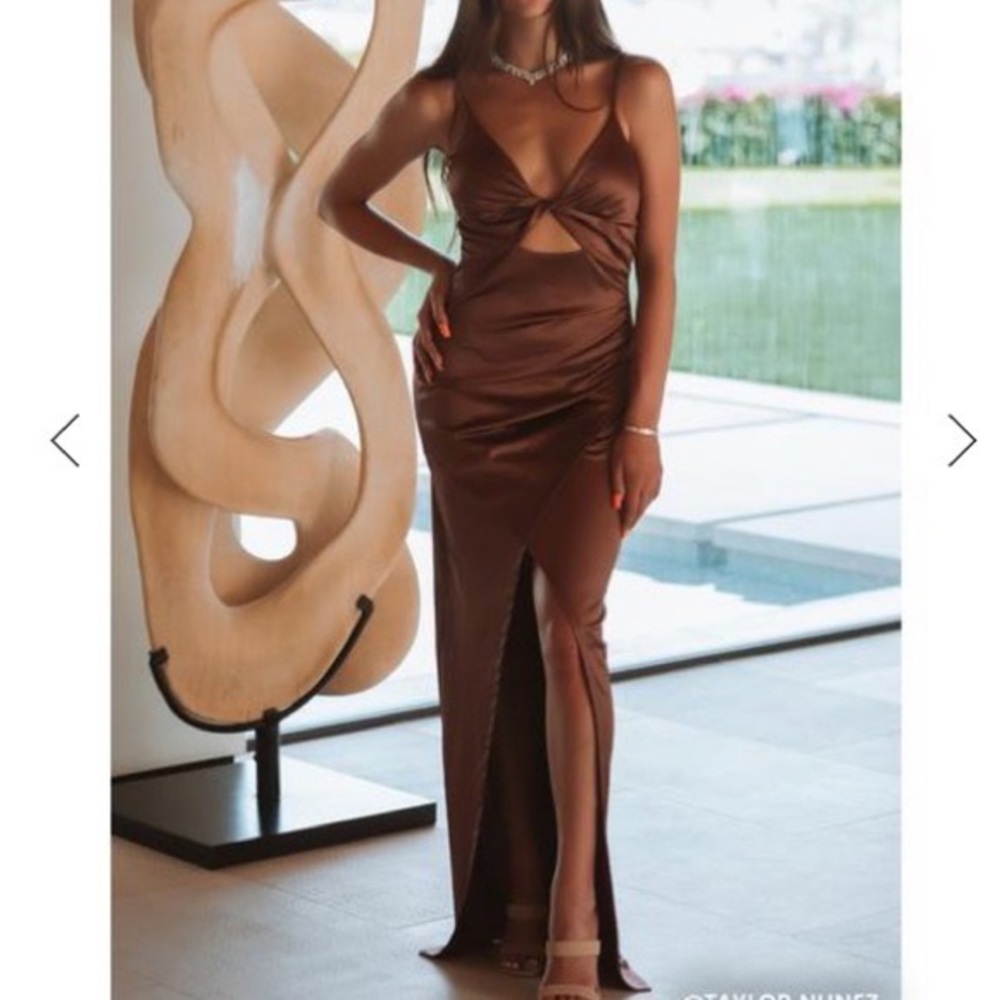 NEW ✨ Windsor Formal Satin Gown Twist Front